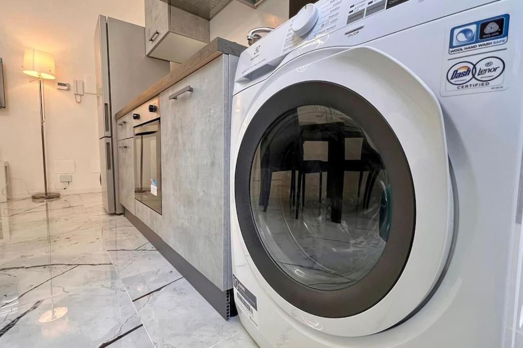 Urban House - Modern Flat Navigli Milan Center Apartment ภายนอก รูปภาพ